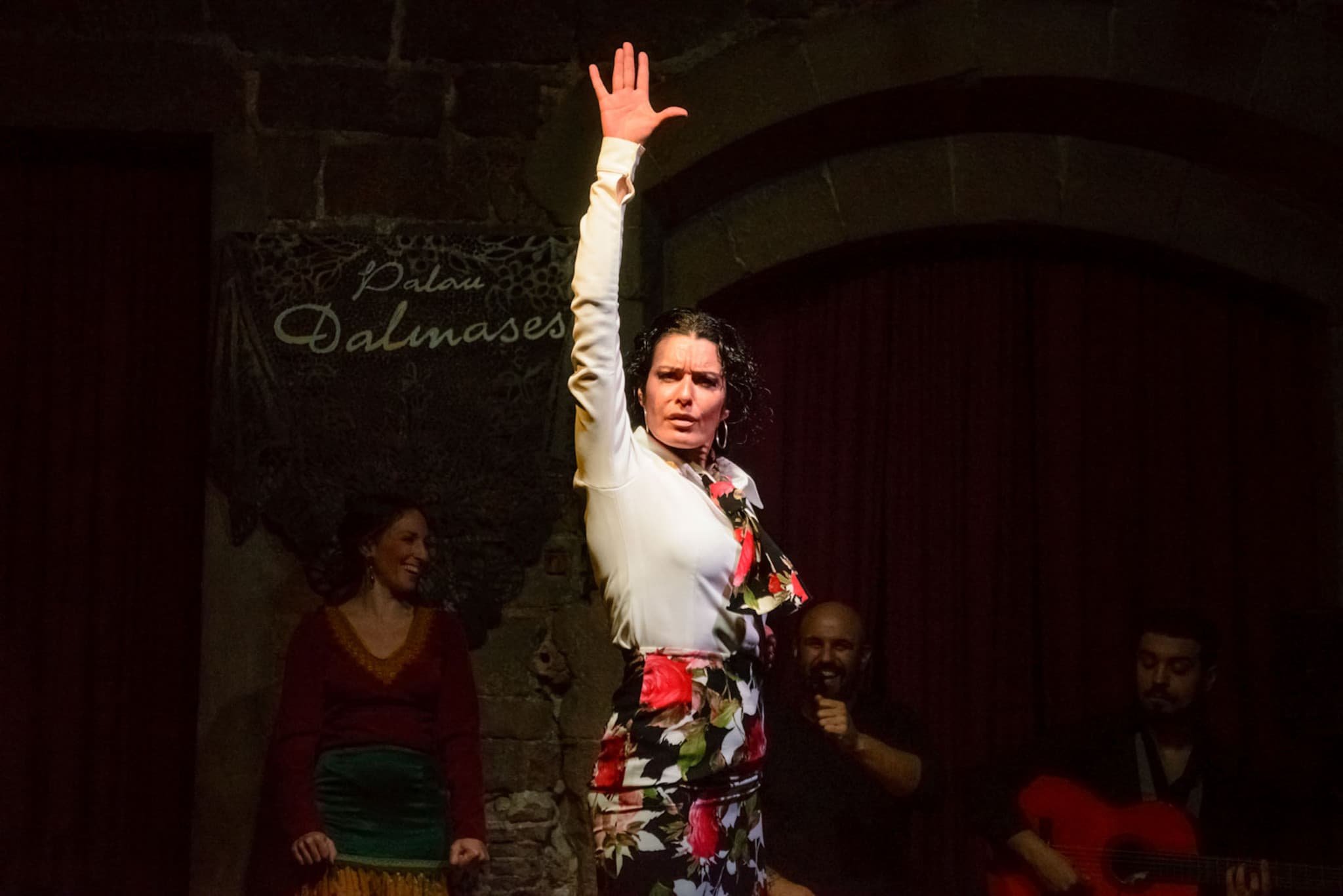 Barcelona Old Town Walking Tour with Flamenco Show and Tapas Dinner - image 4