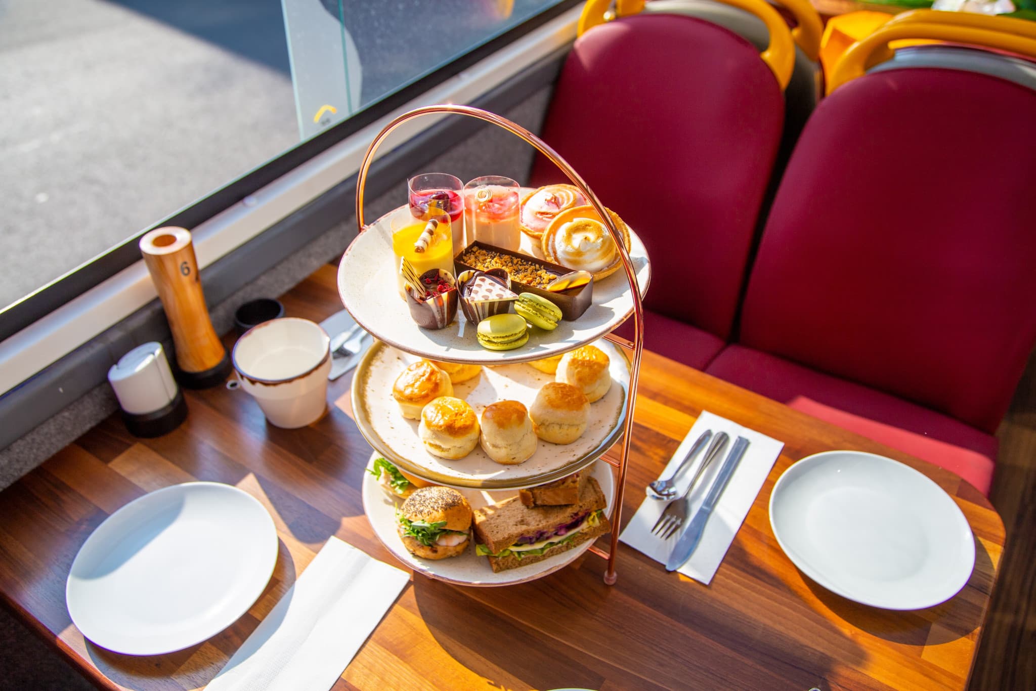 Afternoon Tea Bus with Panoramic Tour of London - image 10