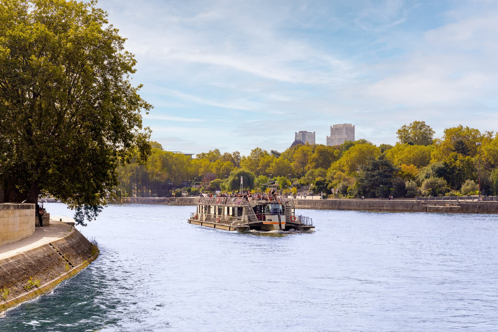 Seine River Cruise by Bateaux Parisiens – Departing from the Eiffel Tower - image 12