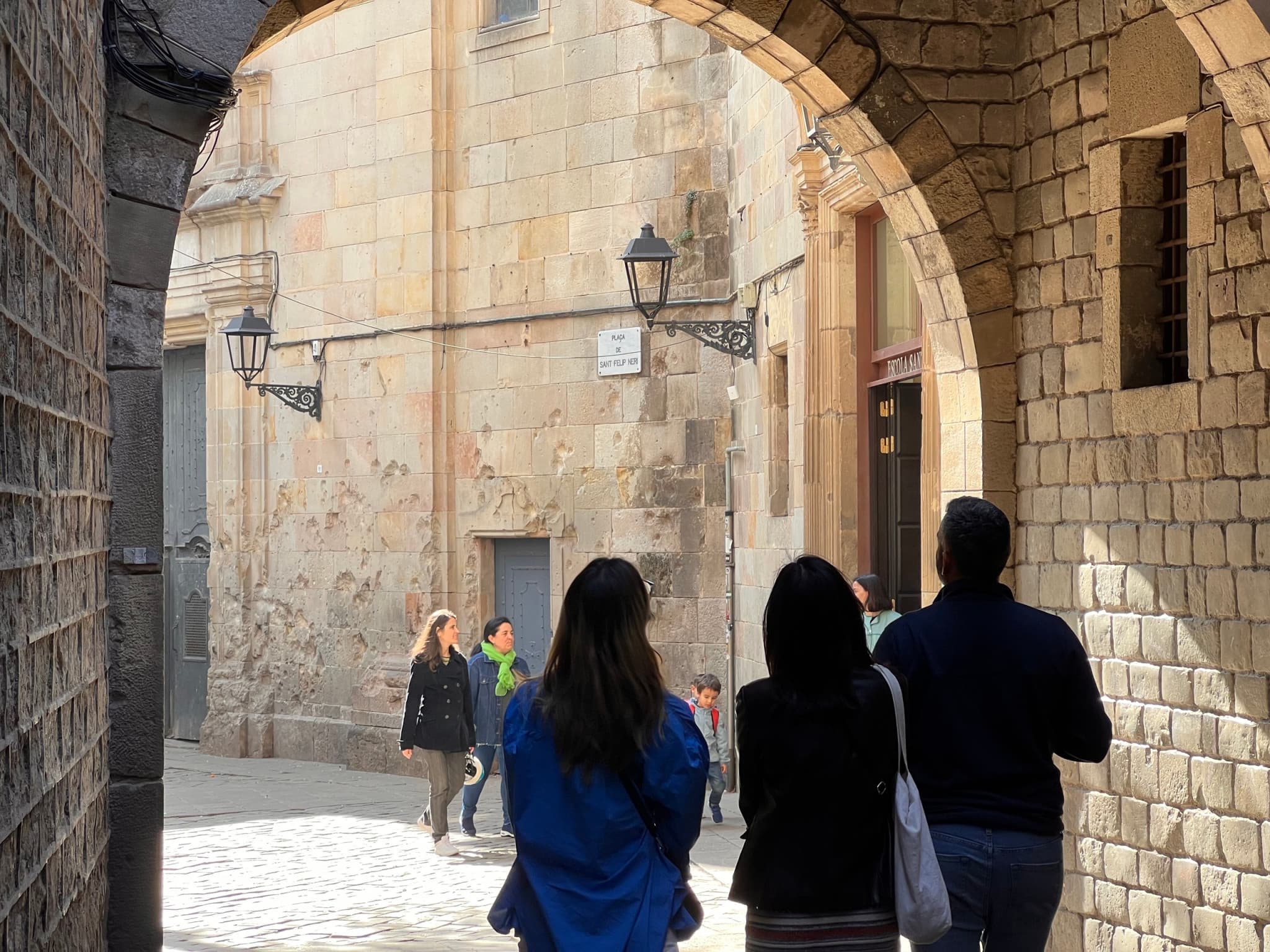 Barcelona Gothic Quarter Guided Tour in English, Mandarin, Korean - image 6