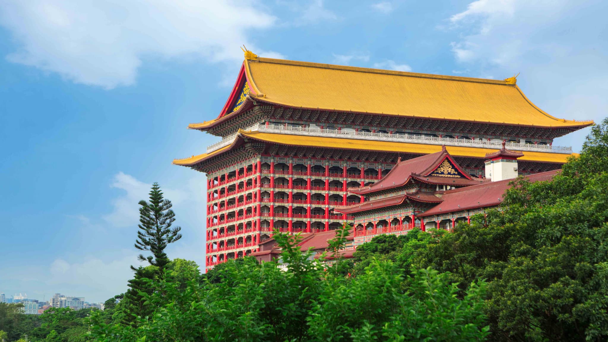 Golden Dragon Restaurant at The Grand Hotel - Taste authentic Cantonese cuisine - image 6