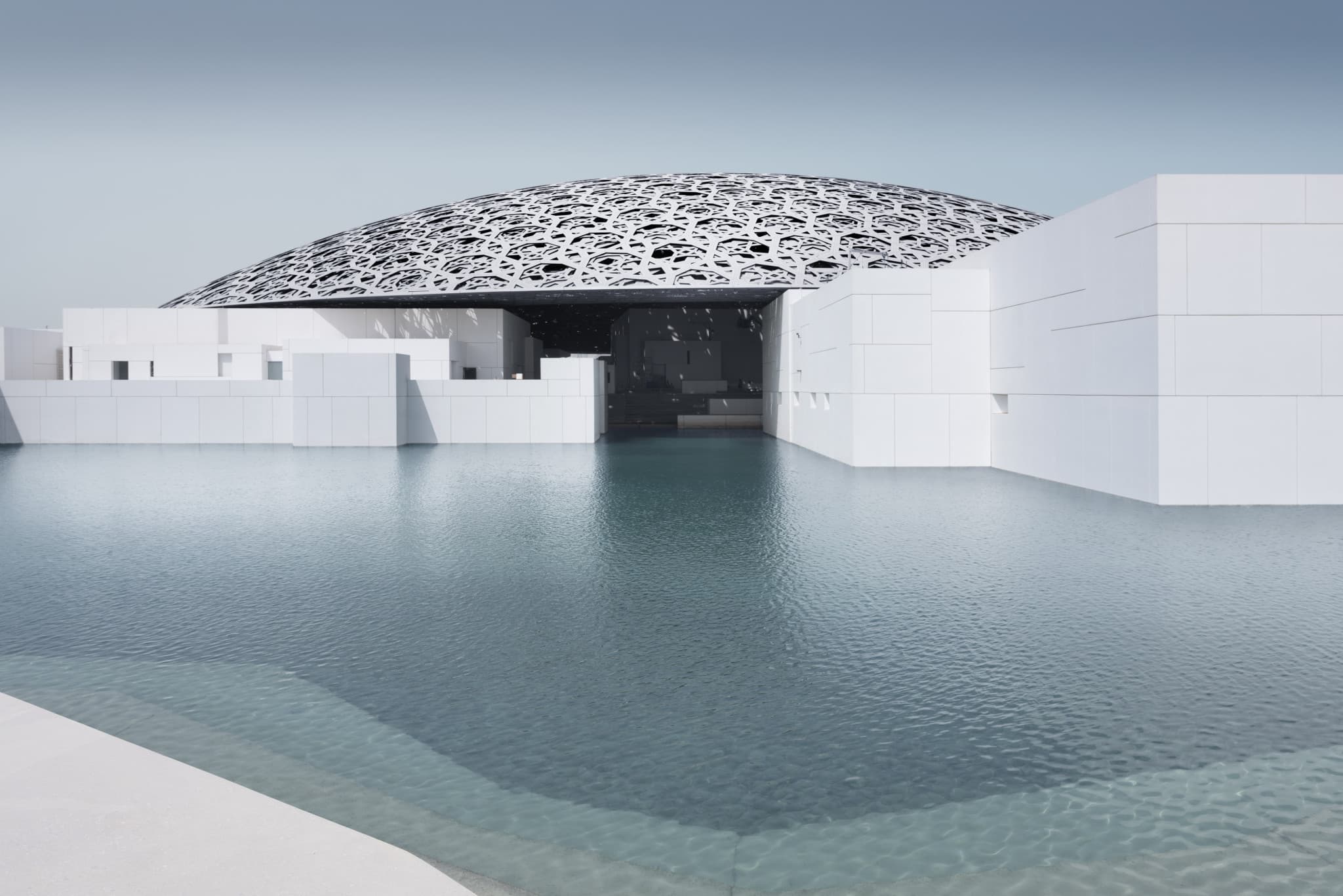 COMBO: The National Aquarium + Louvre Abu Dhabi Tickets - image 7