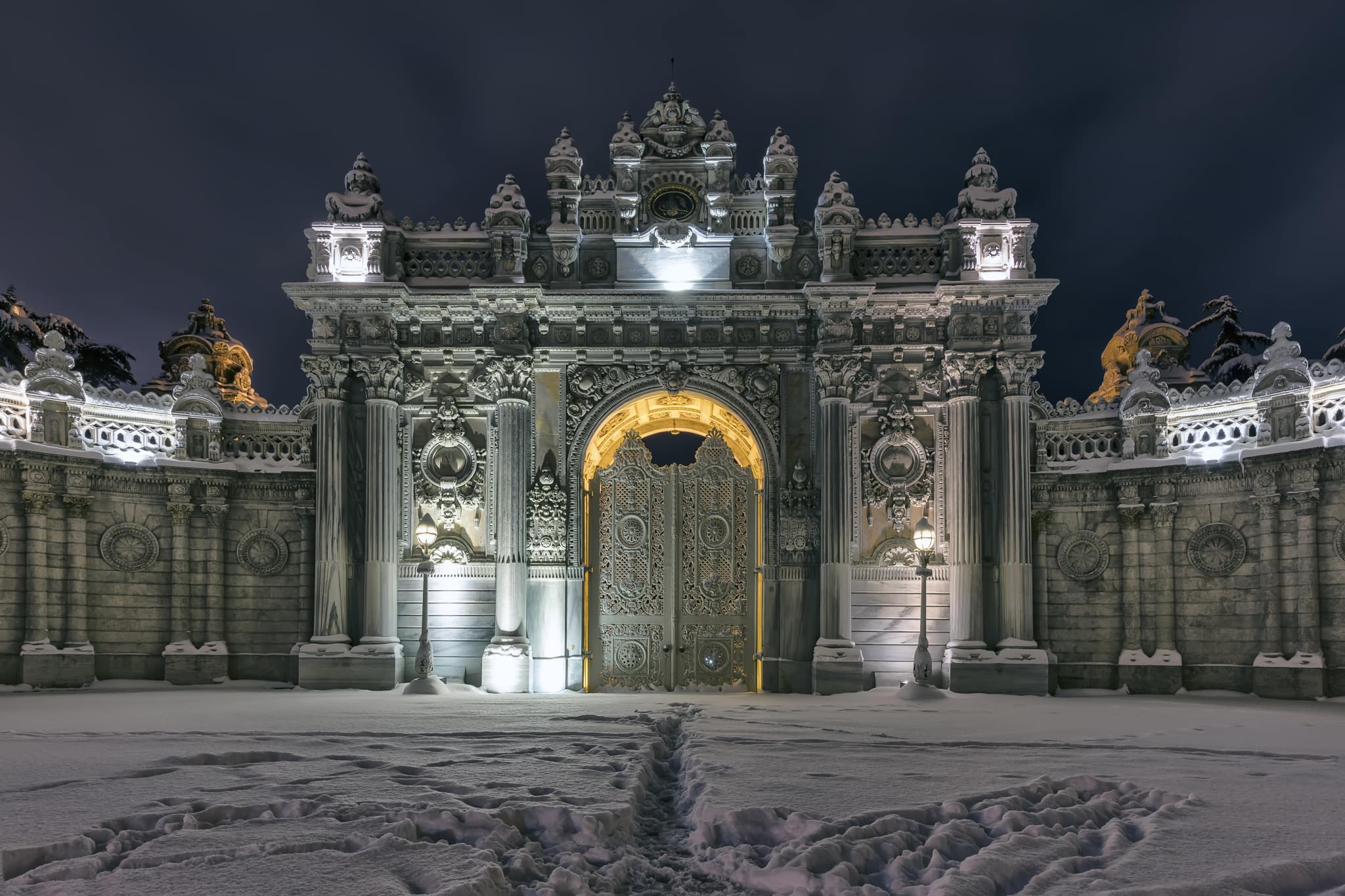 COMBO: Hagia Sophia Grand Mosque + Basilica Cistern + Dolmabahce Palace + Galata Tower Tickets - image 9
