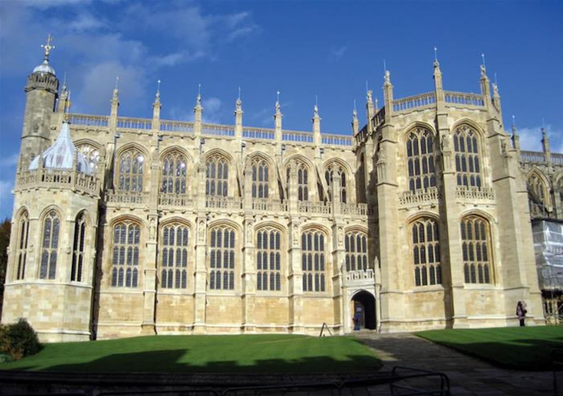 Windsor Castle and Stonehenge Tour from London - image 5