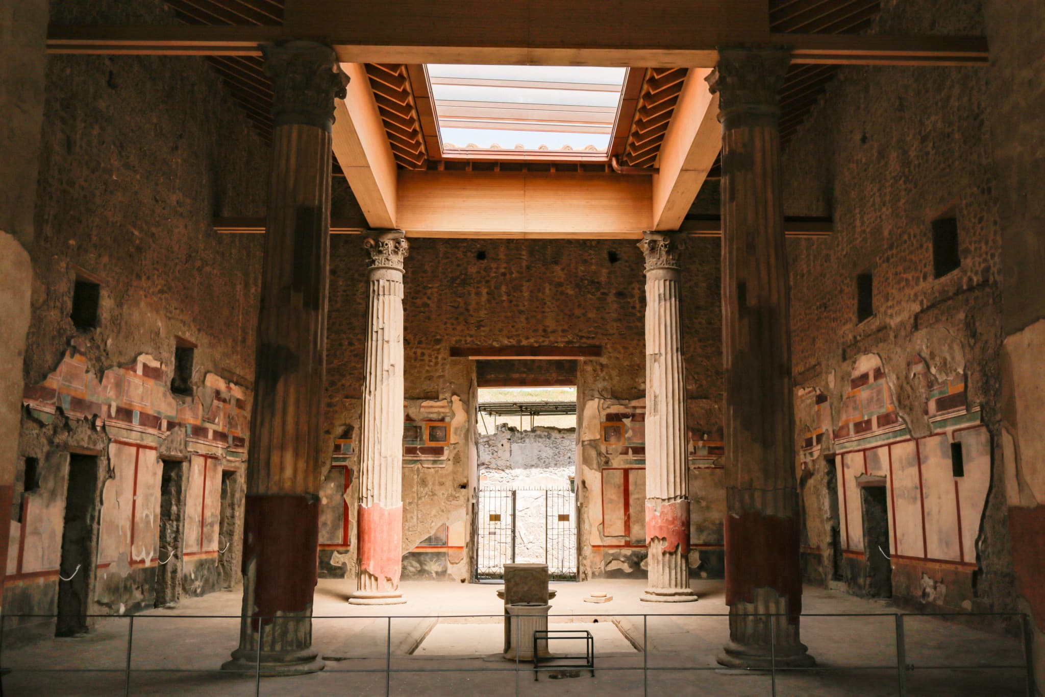 Tour of Pompeii: Guided Walk with Priority Access - image 7