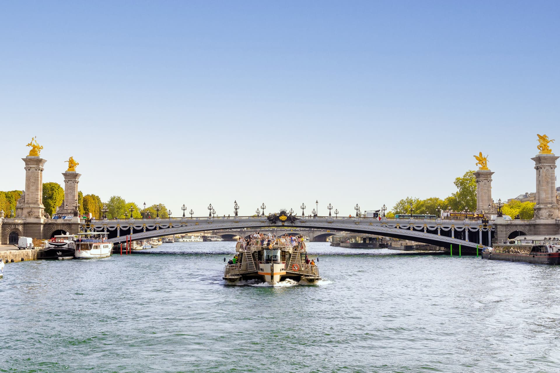 Seine River Cruise by Bateaux Parisiens – Departing from the Eiffel Tower - image 10