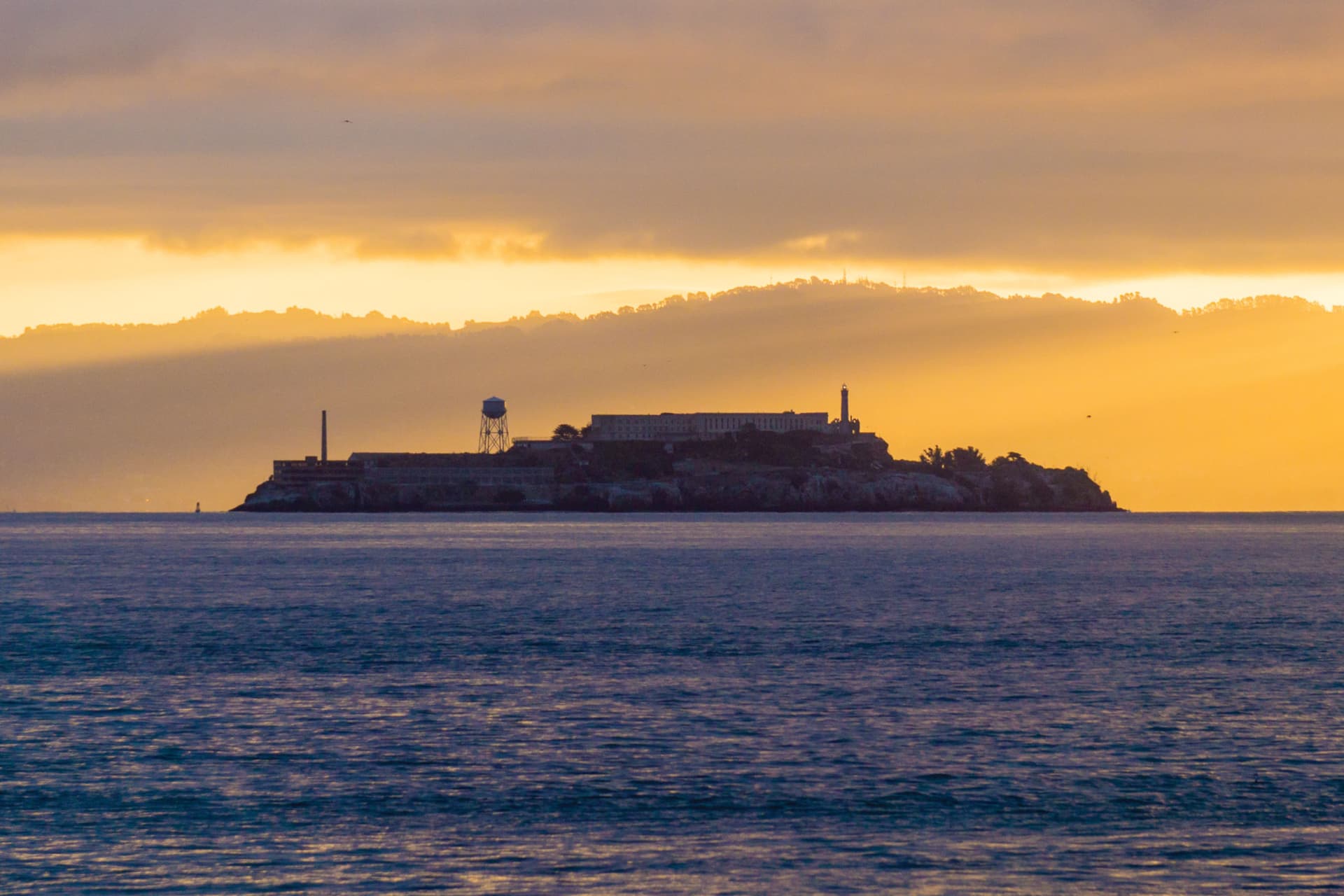 Alcatraz Island Ticket with 2-Day Hop-On Hop-Off & Night Bus Tour - image 2