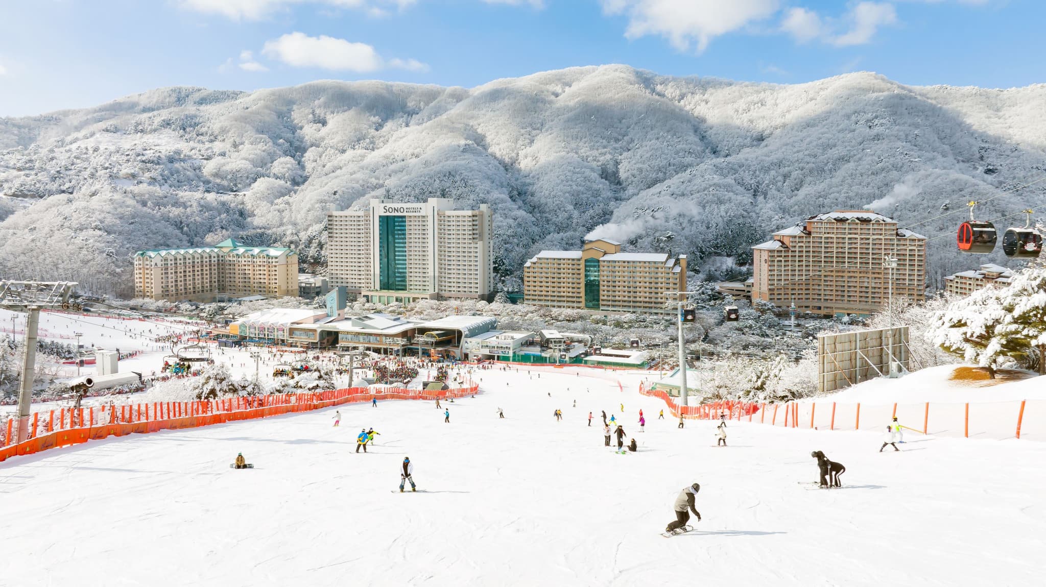 Vivaldi Park Winter Ski and Eobi Ice Valley Day Tour from Seoul - image 6