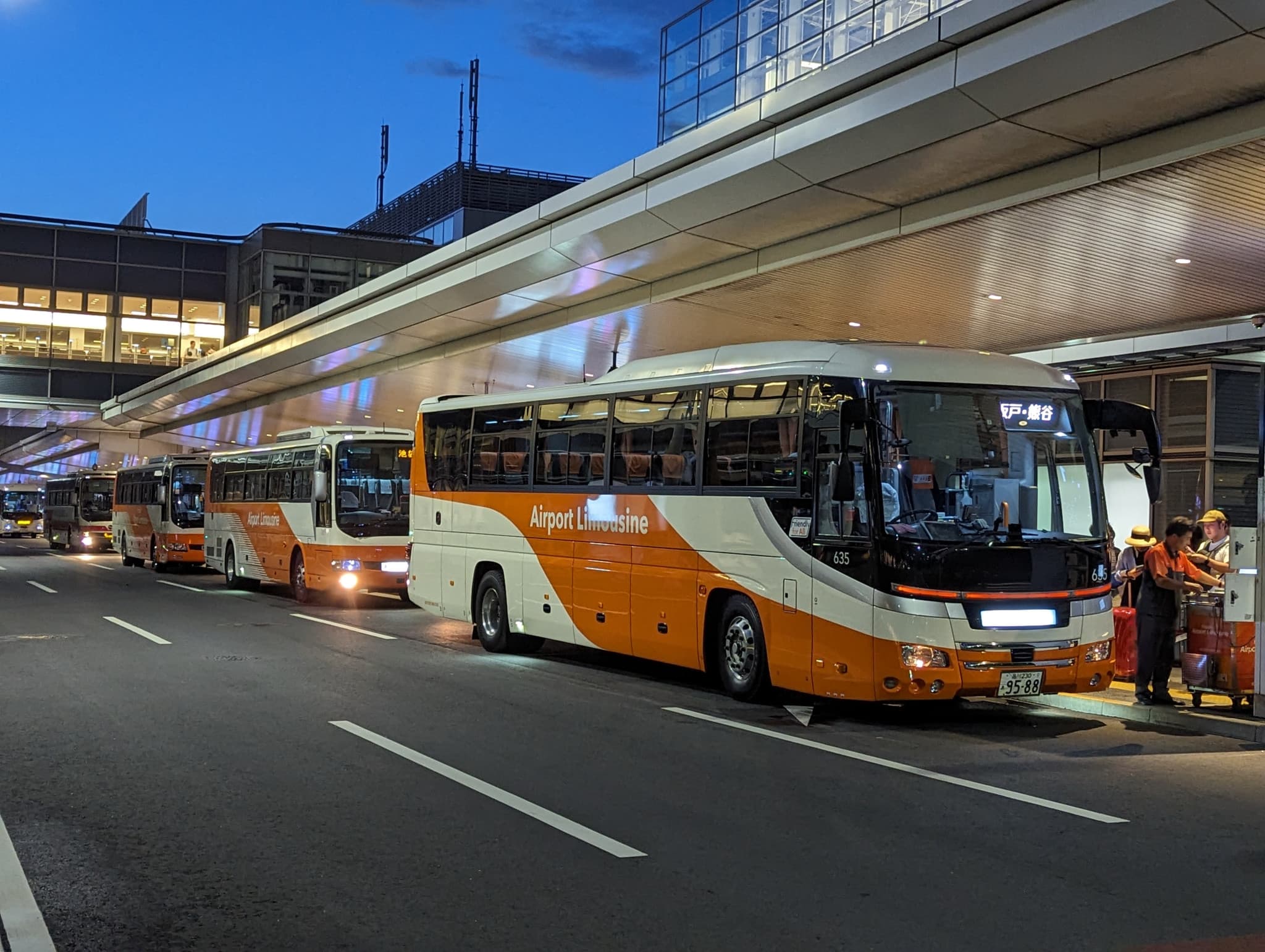 Haneda Airport Limousine Bus Transfers - image 6