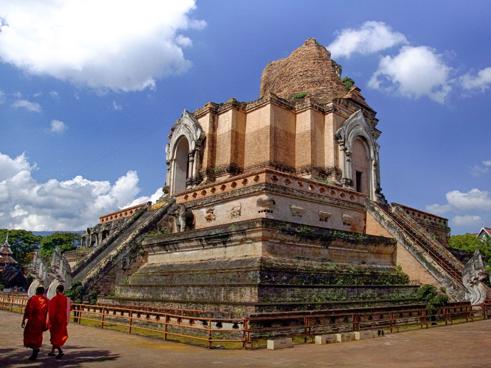 Chiang Mai Old City and Temples Walking Tour - imagen 6