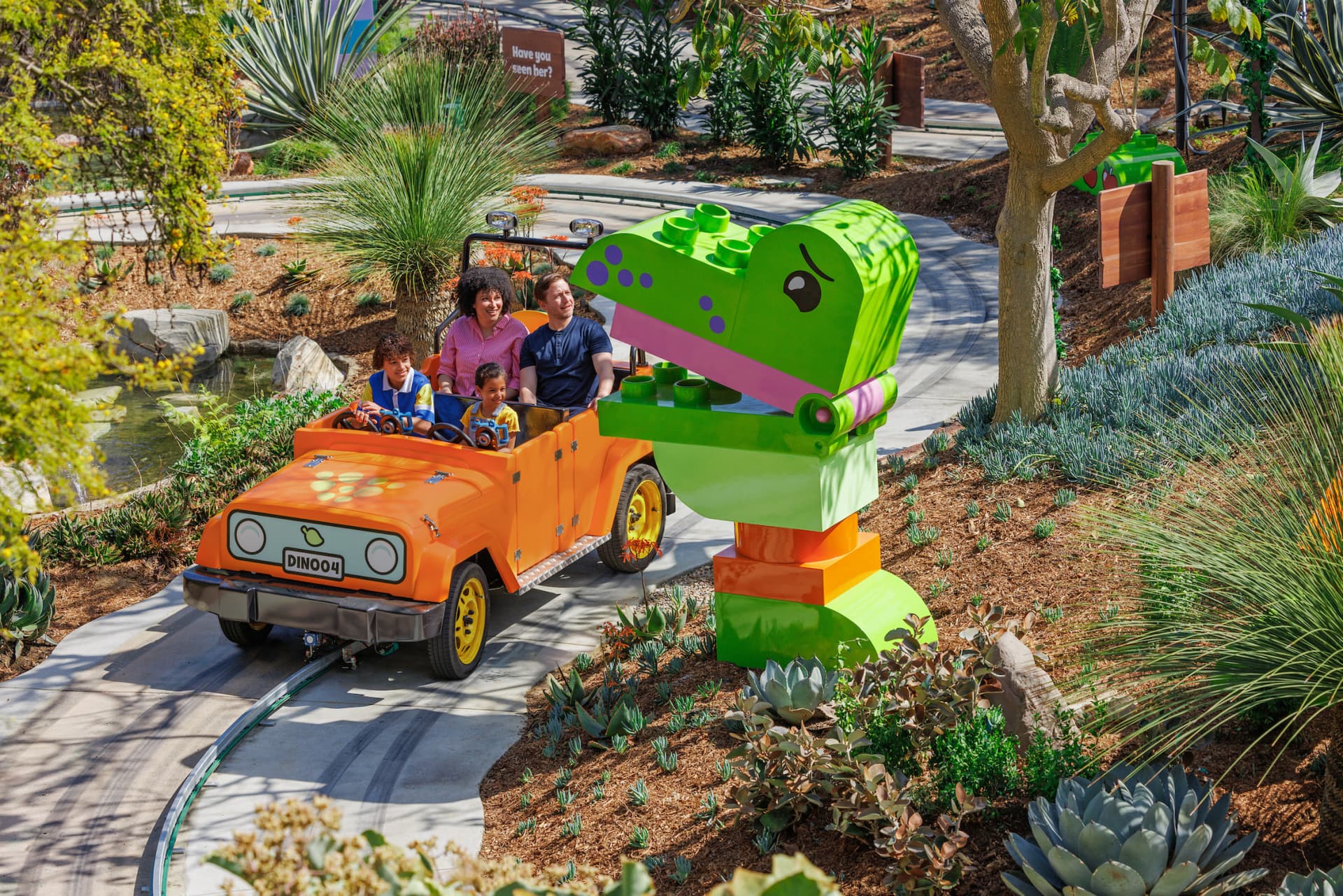 LEGOLAND California Theme Park Ticket - image 8
