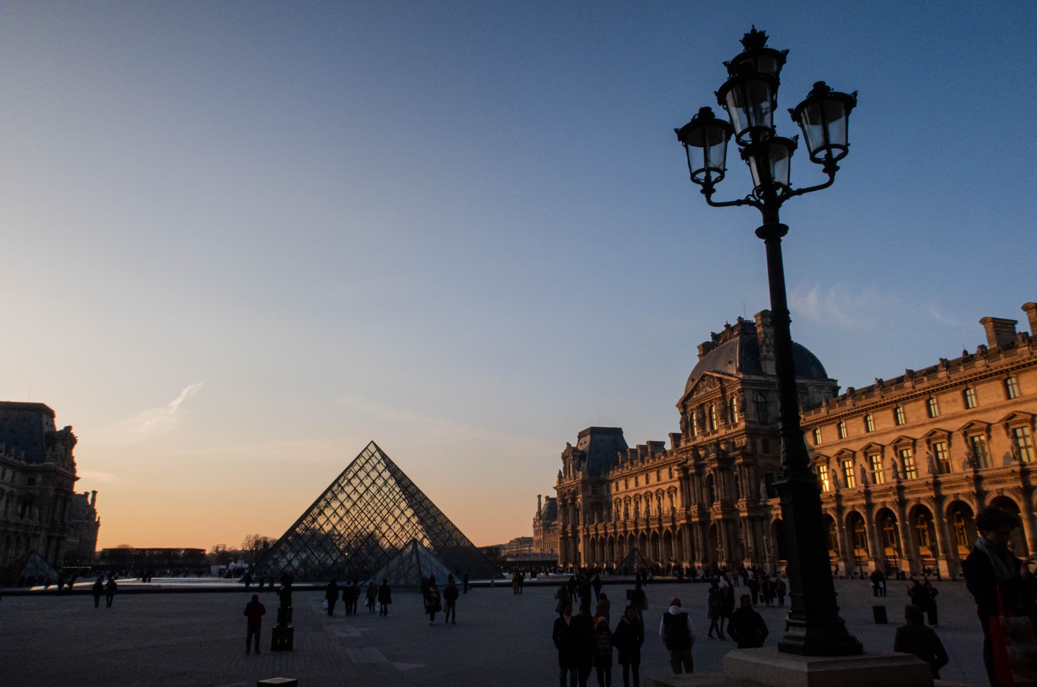 Louvre Museum Ticket - image 16