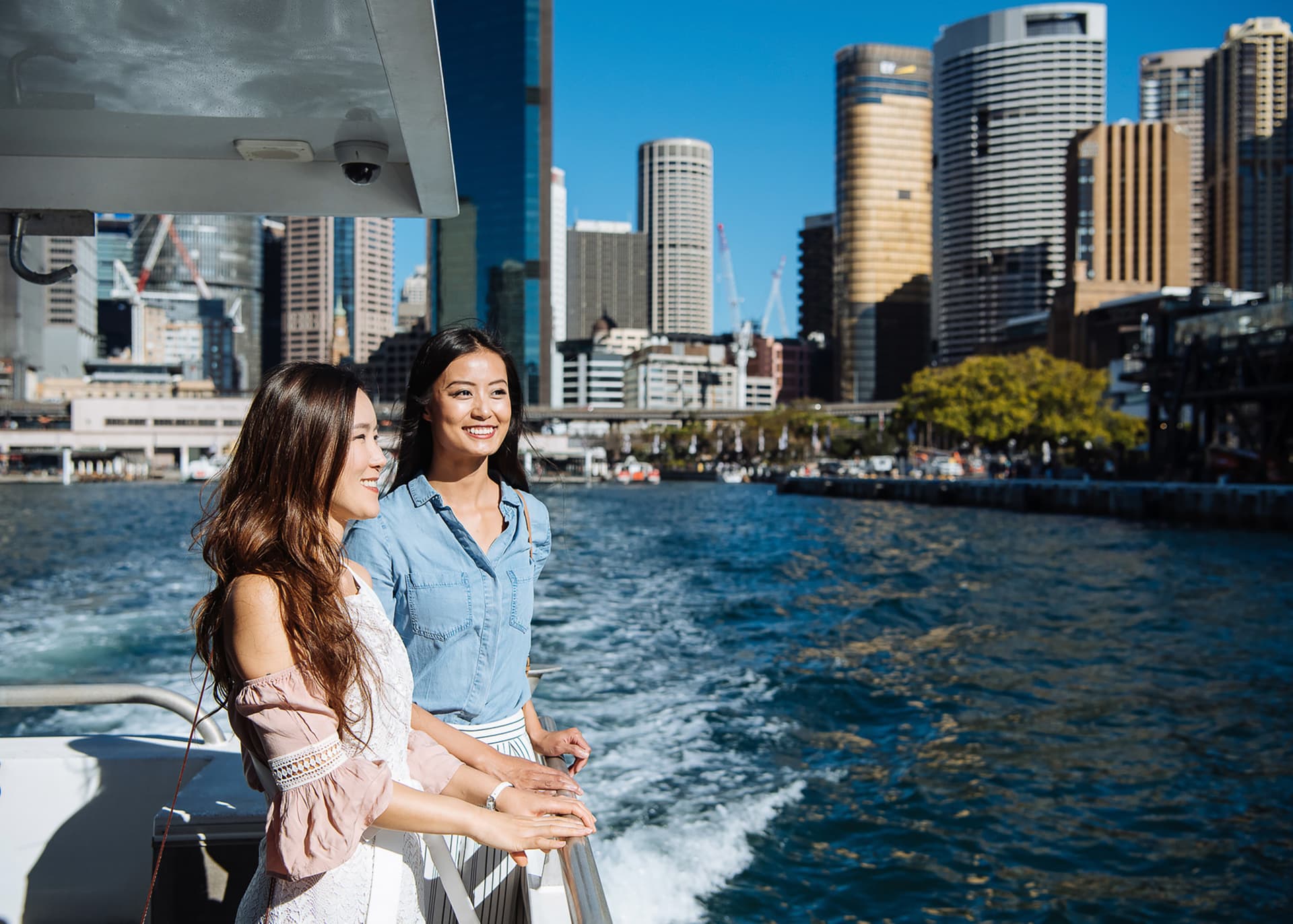 Sydney Harbour Long Lunch Cruise aboard Captain Cook Cruises - imagen 10