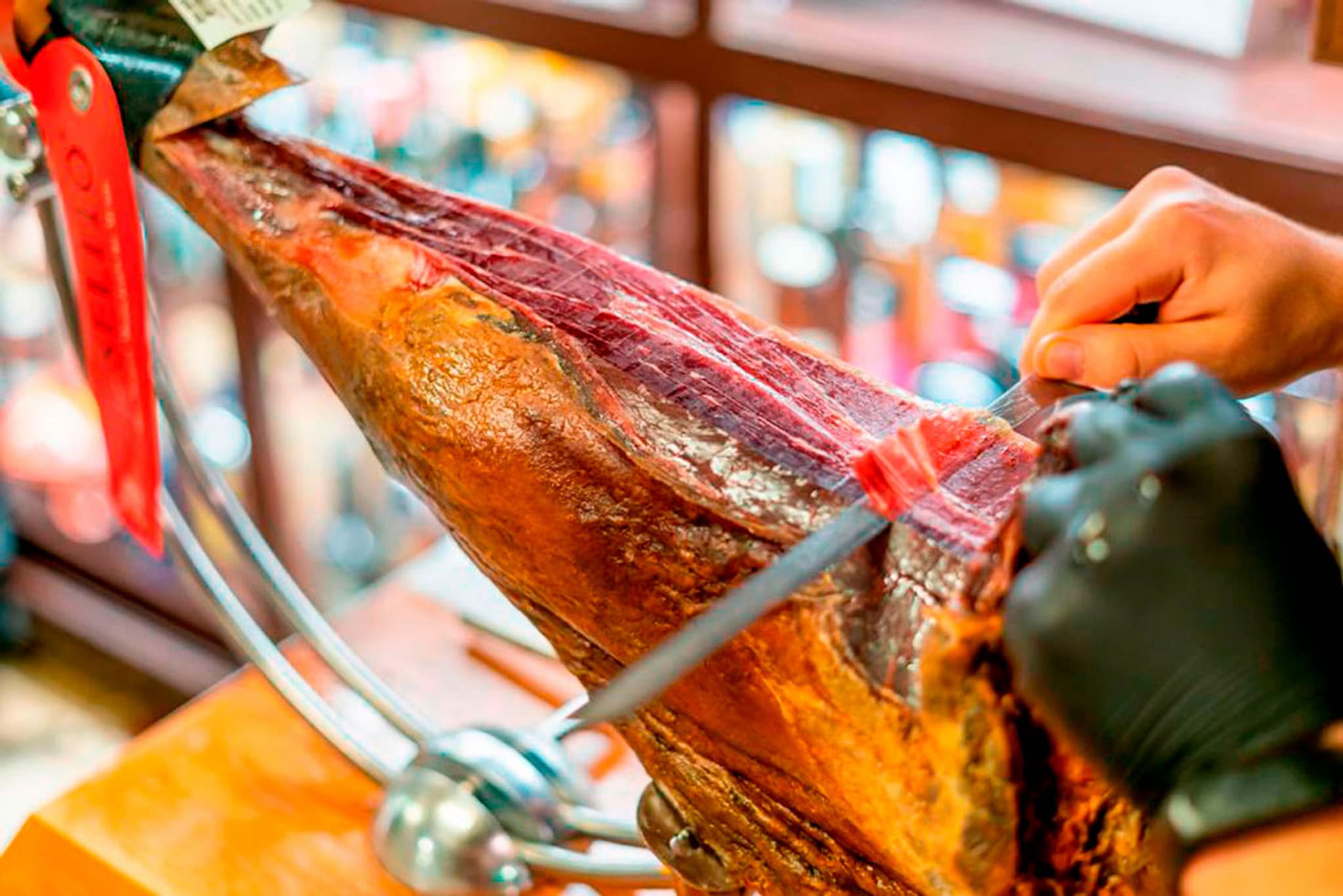 Barcelona Old Town Walking Tour with Flamenco Show and Tapas Dinner - image 9
