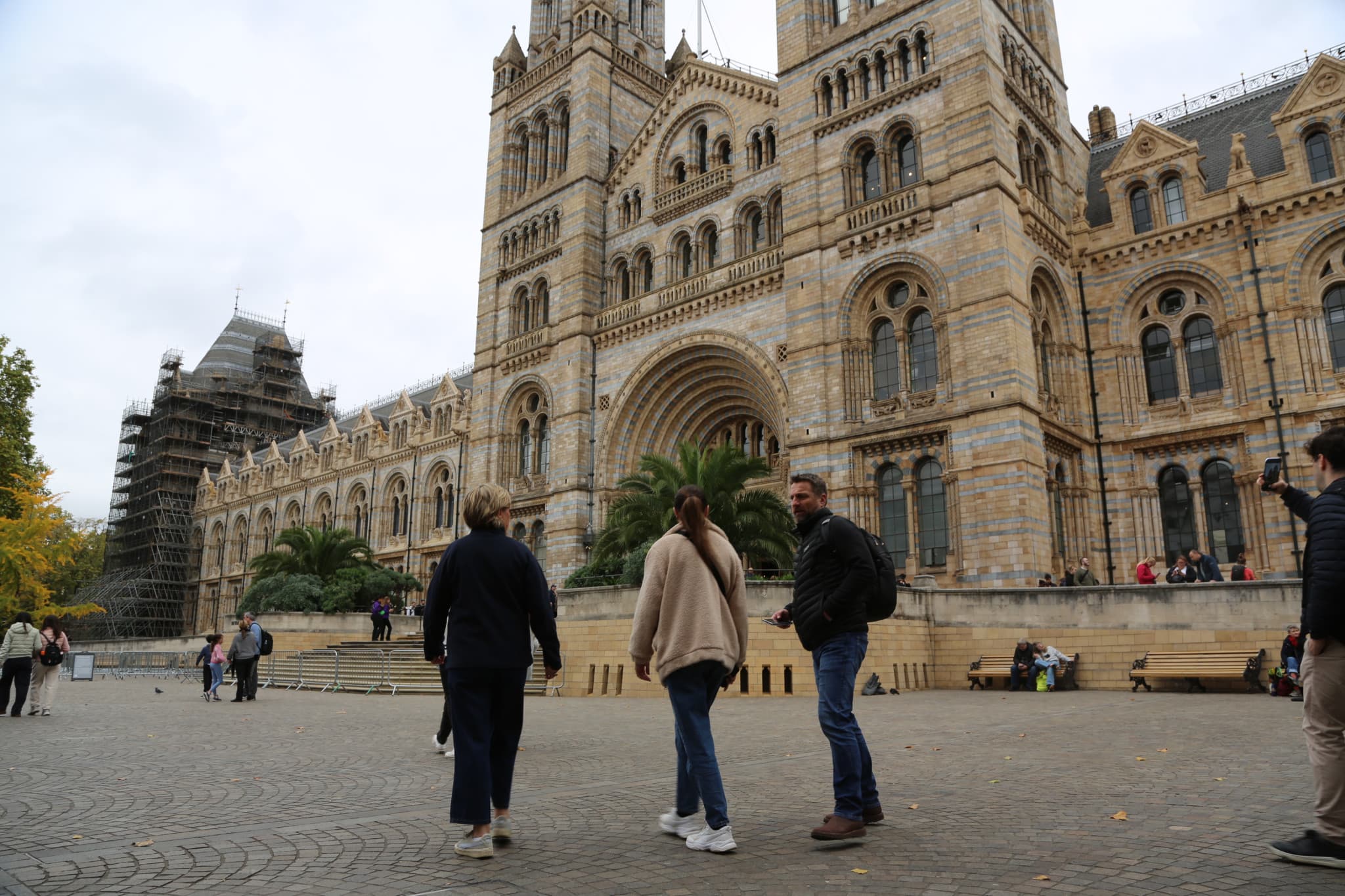 Natural History Museum Tour with English-Speaking Guide - image 5