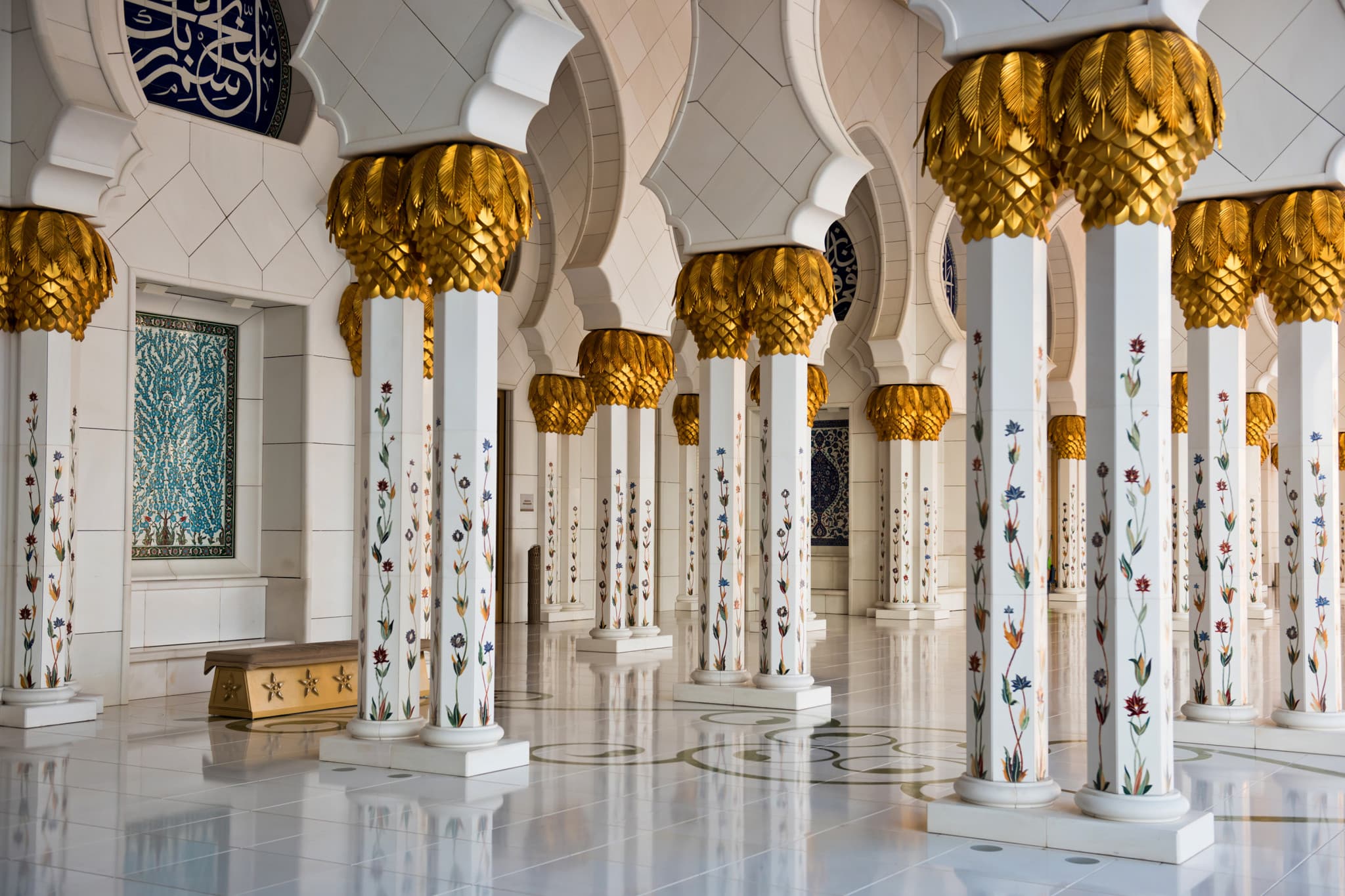 Sheikh Zayed Grand Mosque and Louvre Abu Dhabi Tour from Dubai - image 6