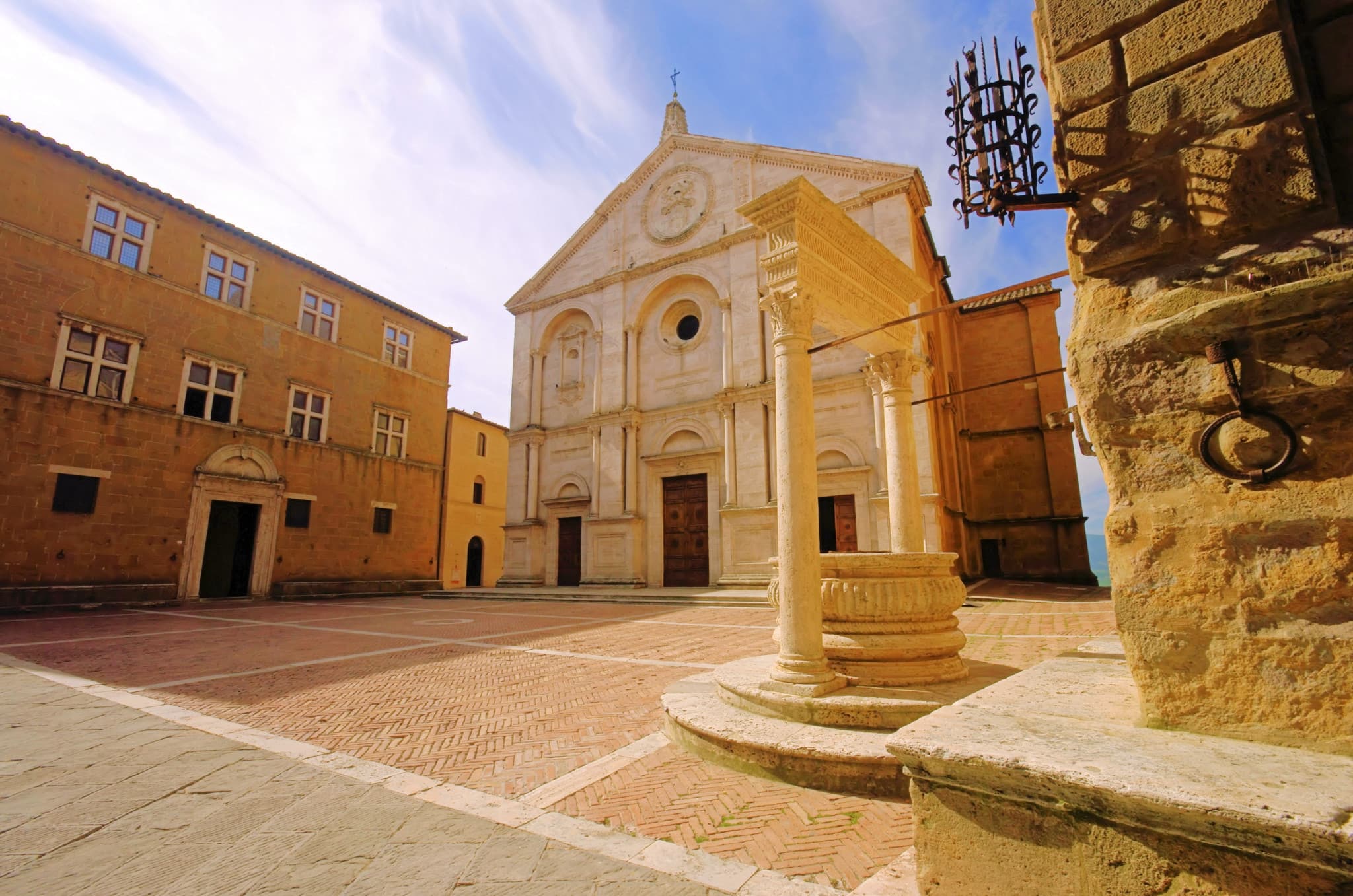 Medieval Tuscany Tour from Florence: Monteriggioni, Montalcino, Pienza - image 9