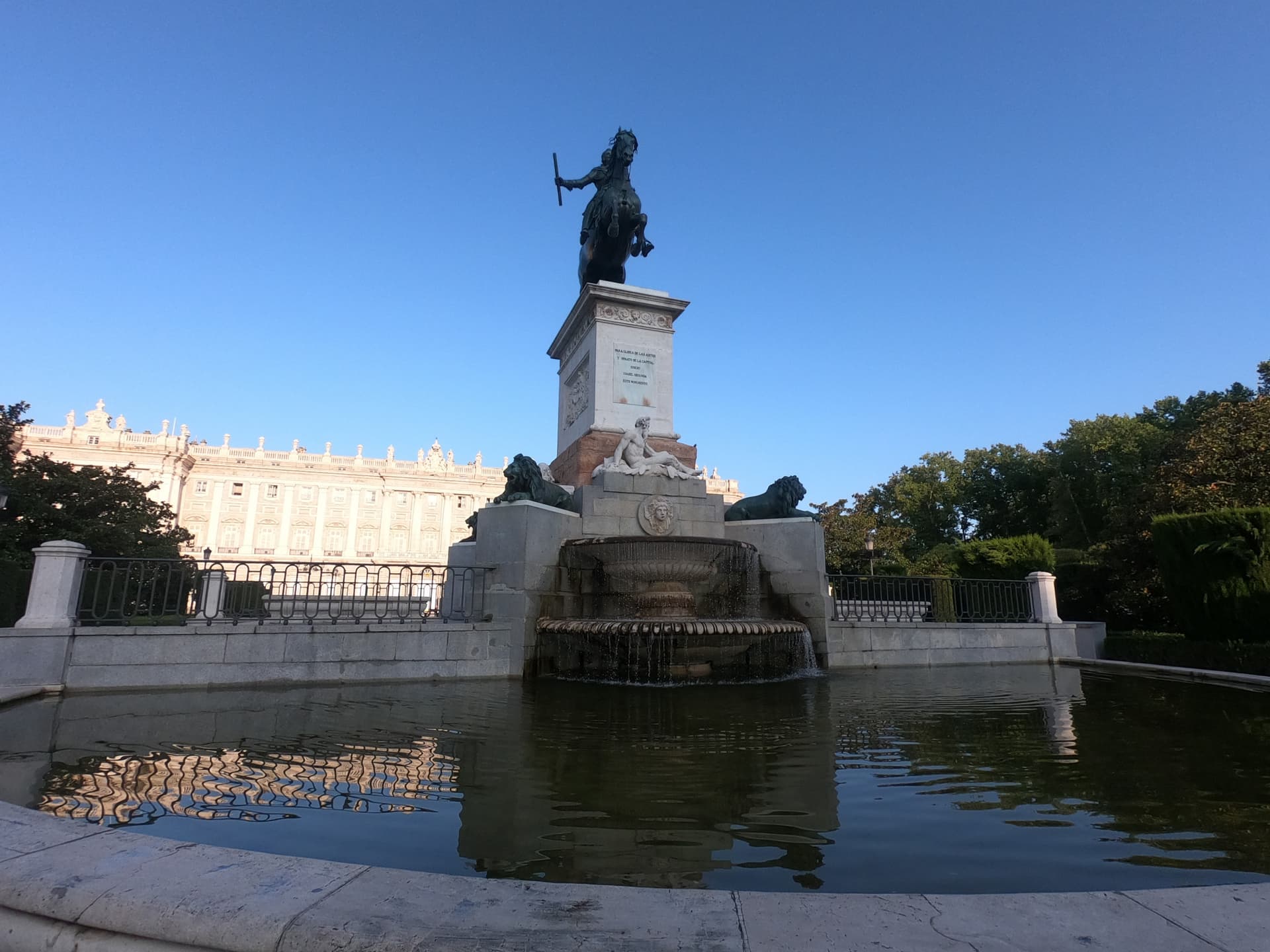 Royal Palace of Madrid Skip-the-Line Guided Tour - imagen 5