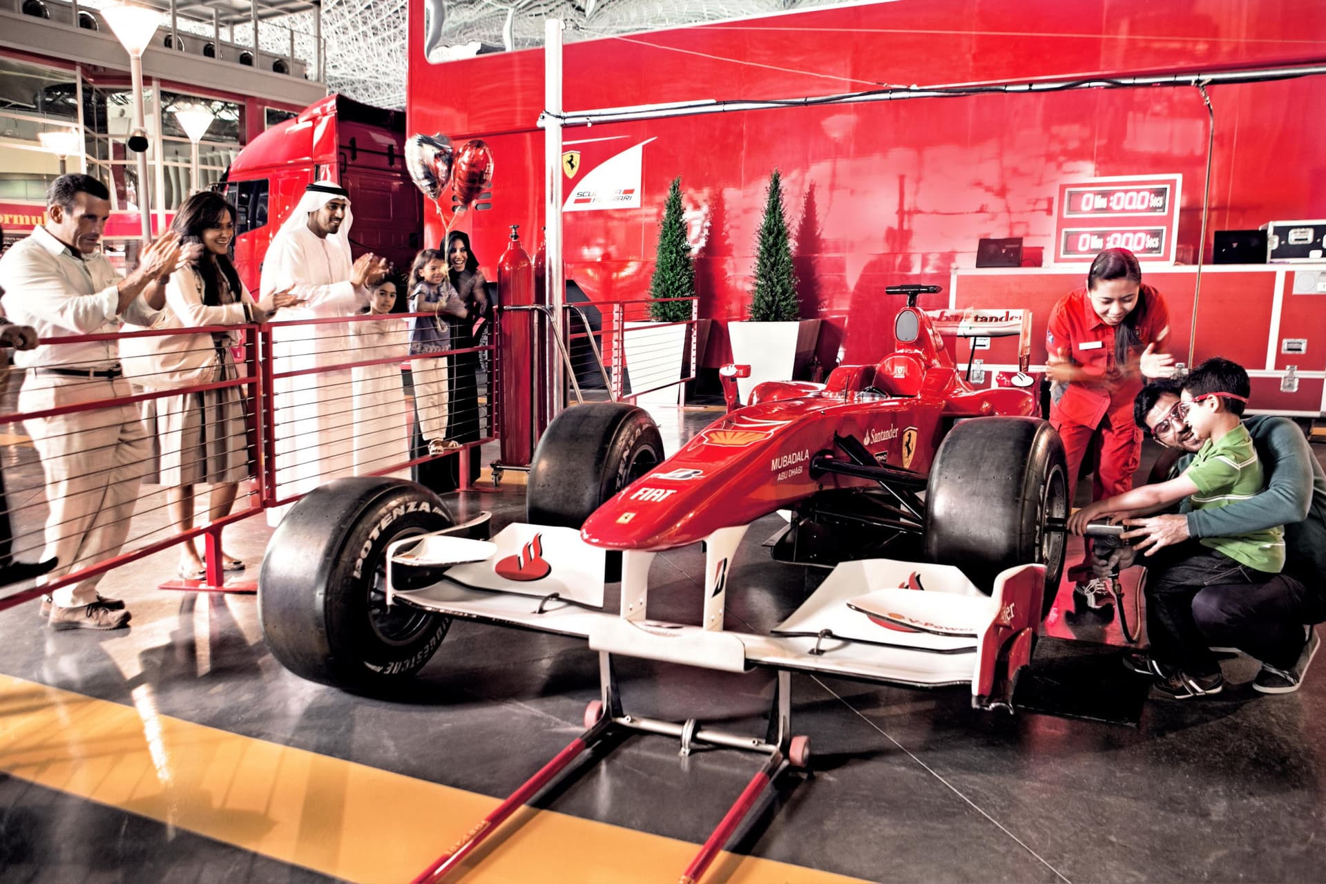 Abu Dhabi Mosque and Ferrari World Tour from Dubai - imagen 7