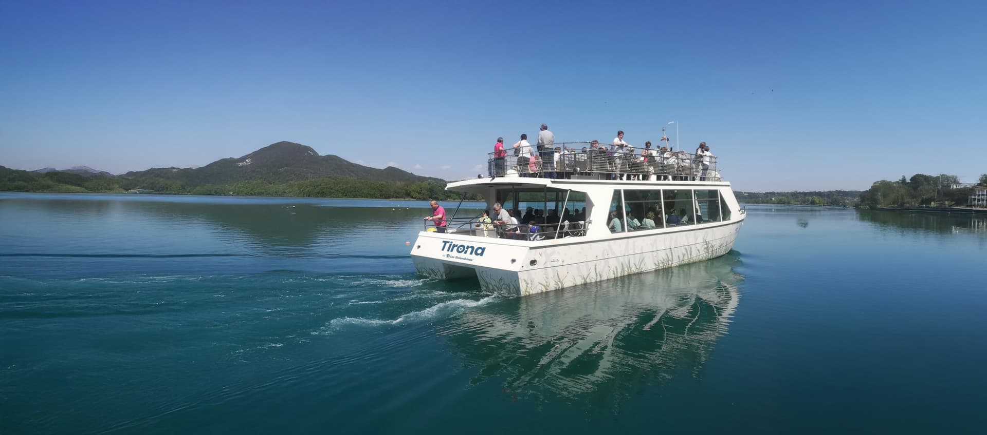 Girona: Lake of Banyoles Boat Tour - image 3