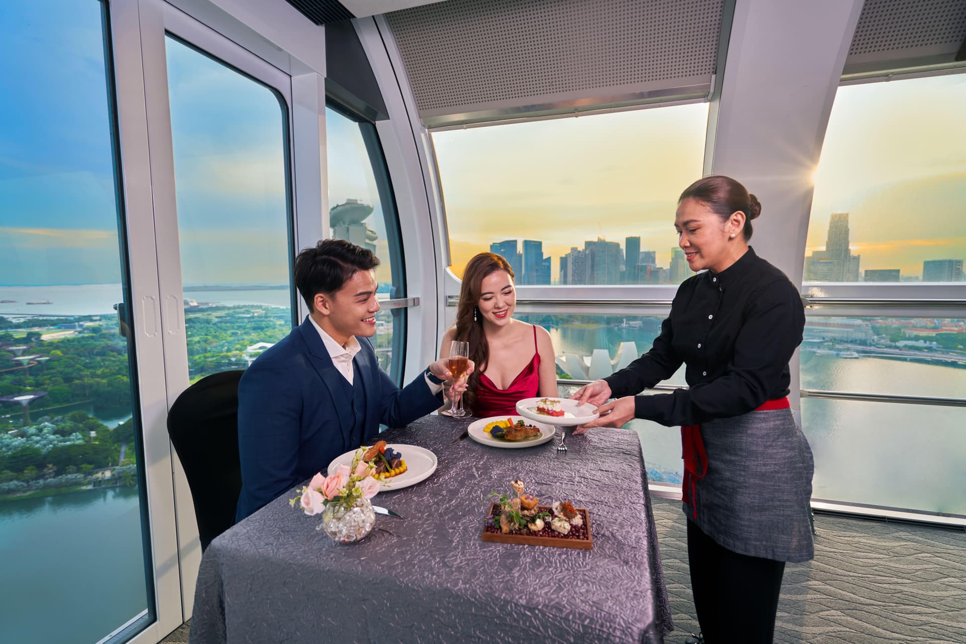 165 Sky Dining by Singapore Flyer - main image