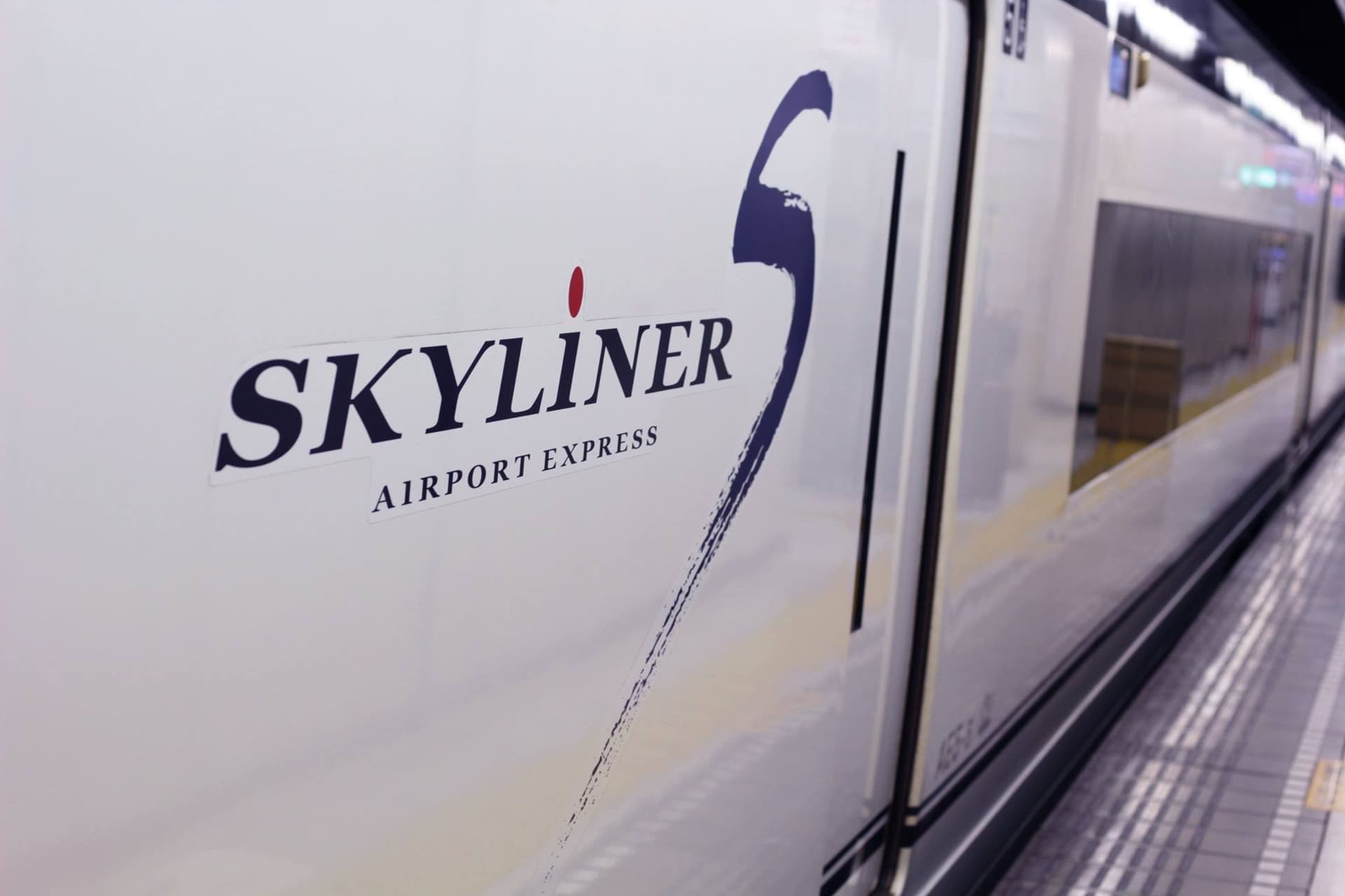 Tokyo Keisei Skyliner High-Speed Train between Narita Aiport and Central Tokyo - image 4