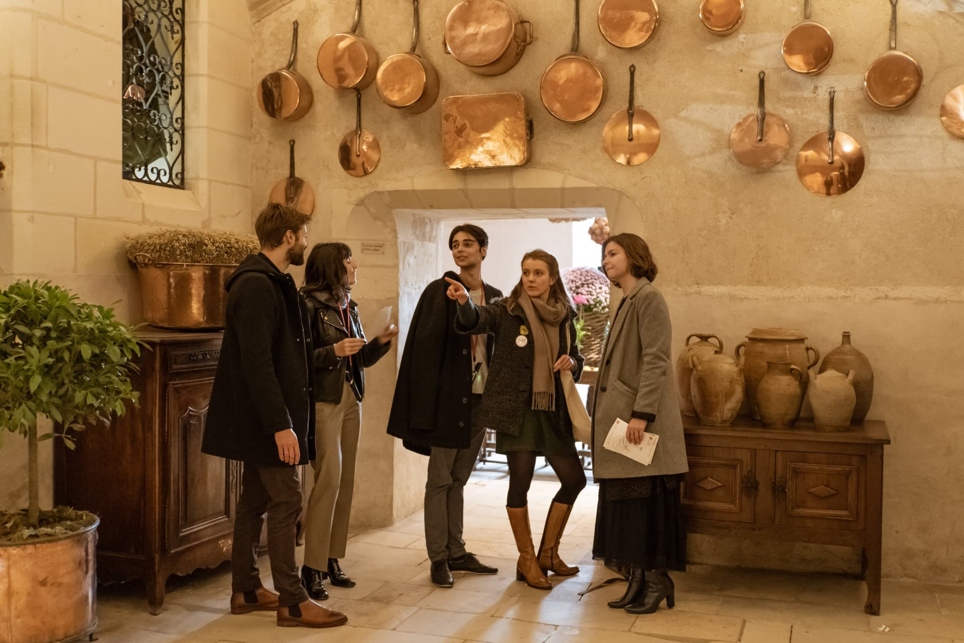 Loire Valley Tour from Paris: Chambord, Chenonceau, and Cheverny Castles - image 7