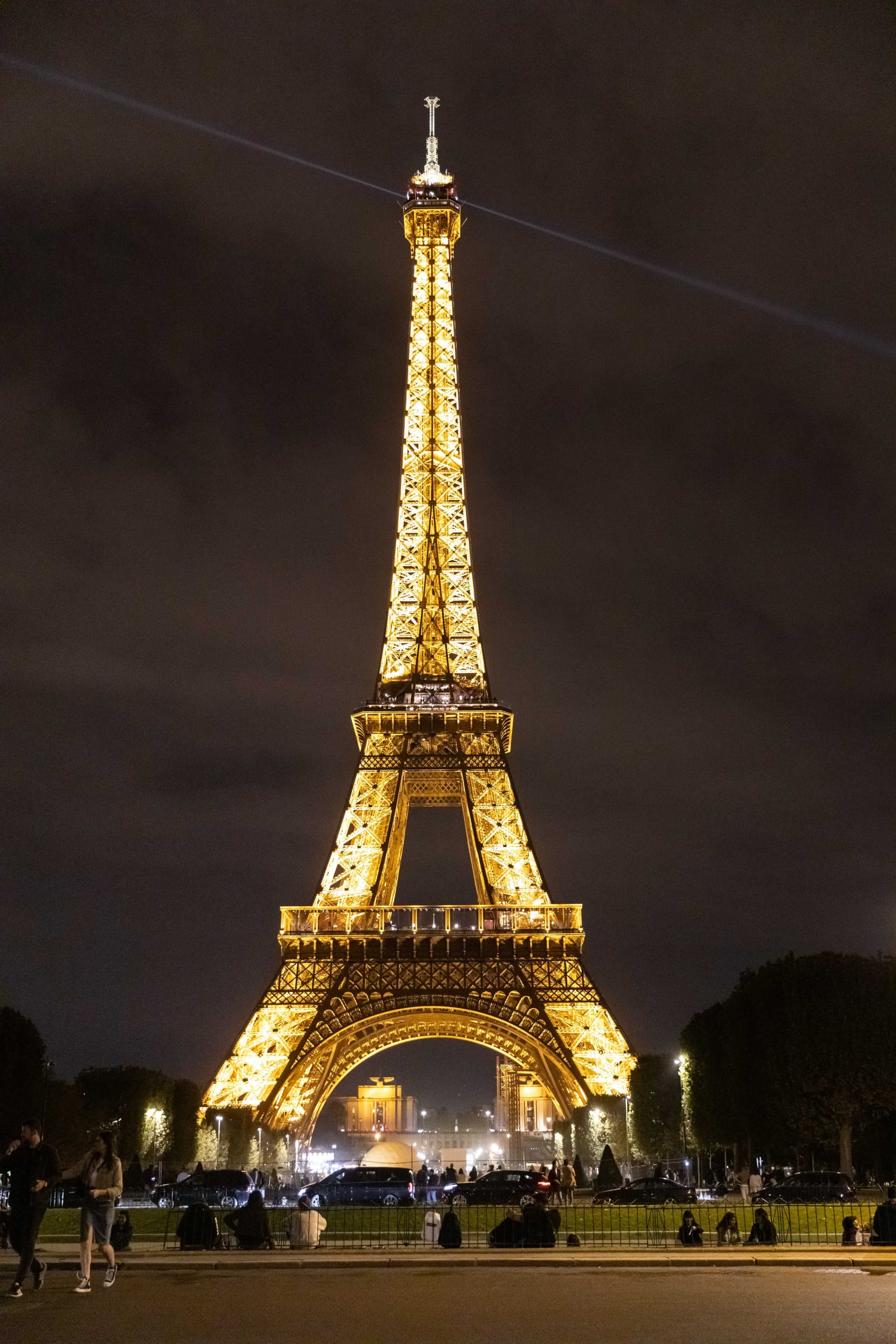 Espectáculo de cabaret en Moulin Rouge y tour en autobús por París - imagen 12
