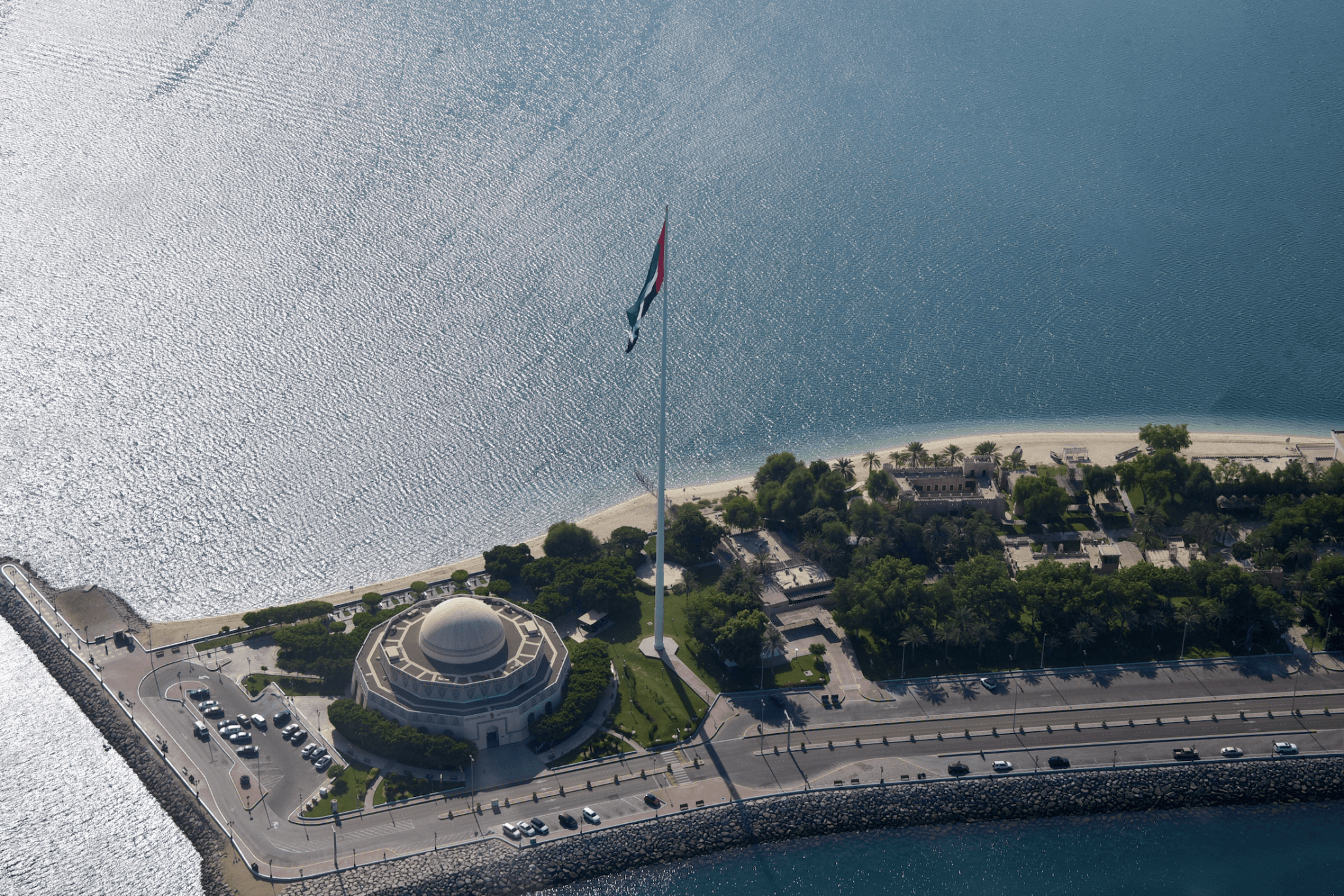 Abu Dhabi Helicopter Tour - image 4