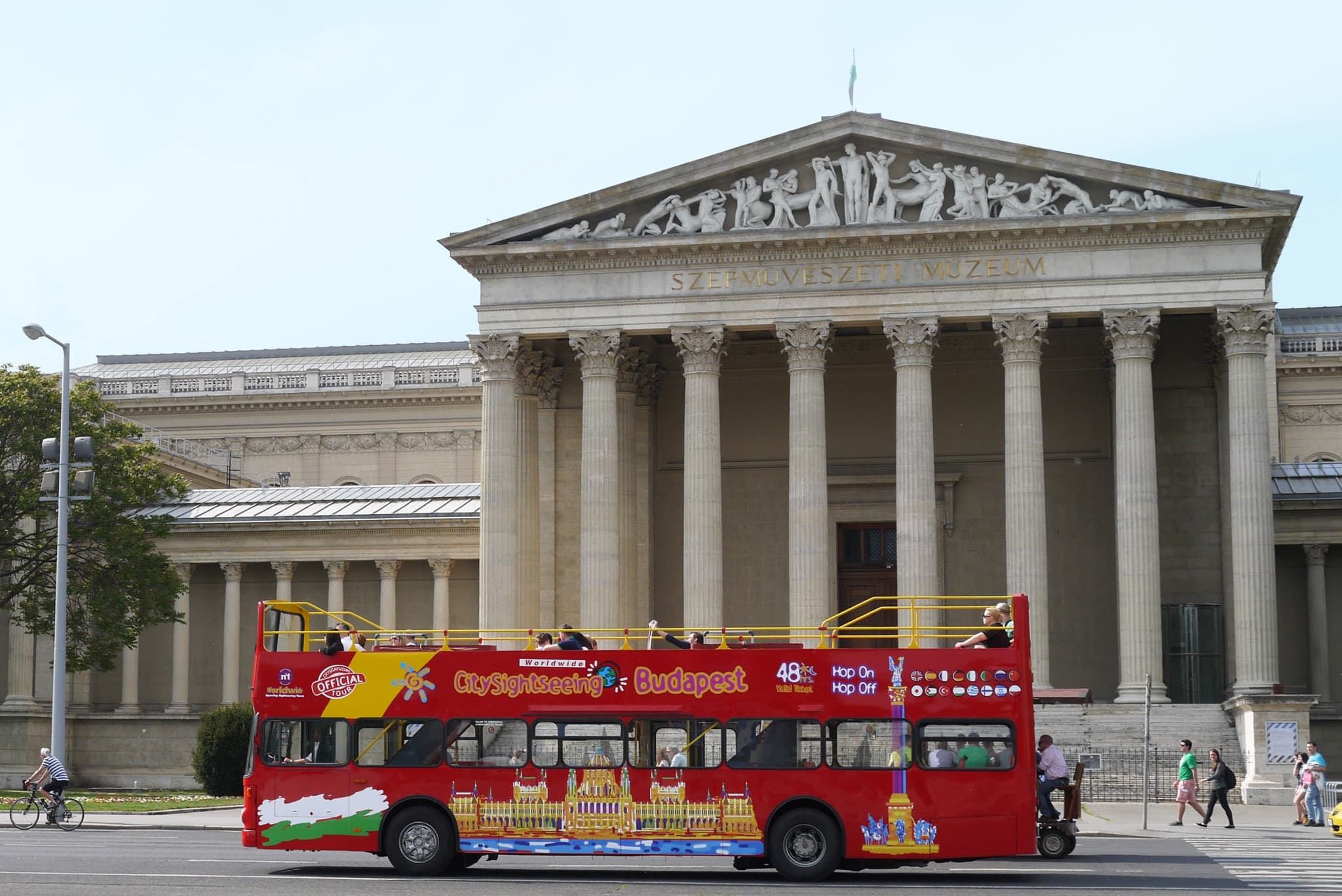 City Sightseeing Budapest Hop-on Hop-off Bus Tour - image 5