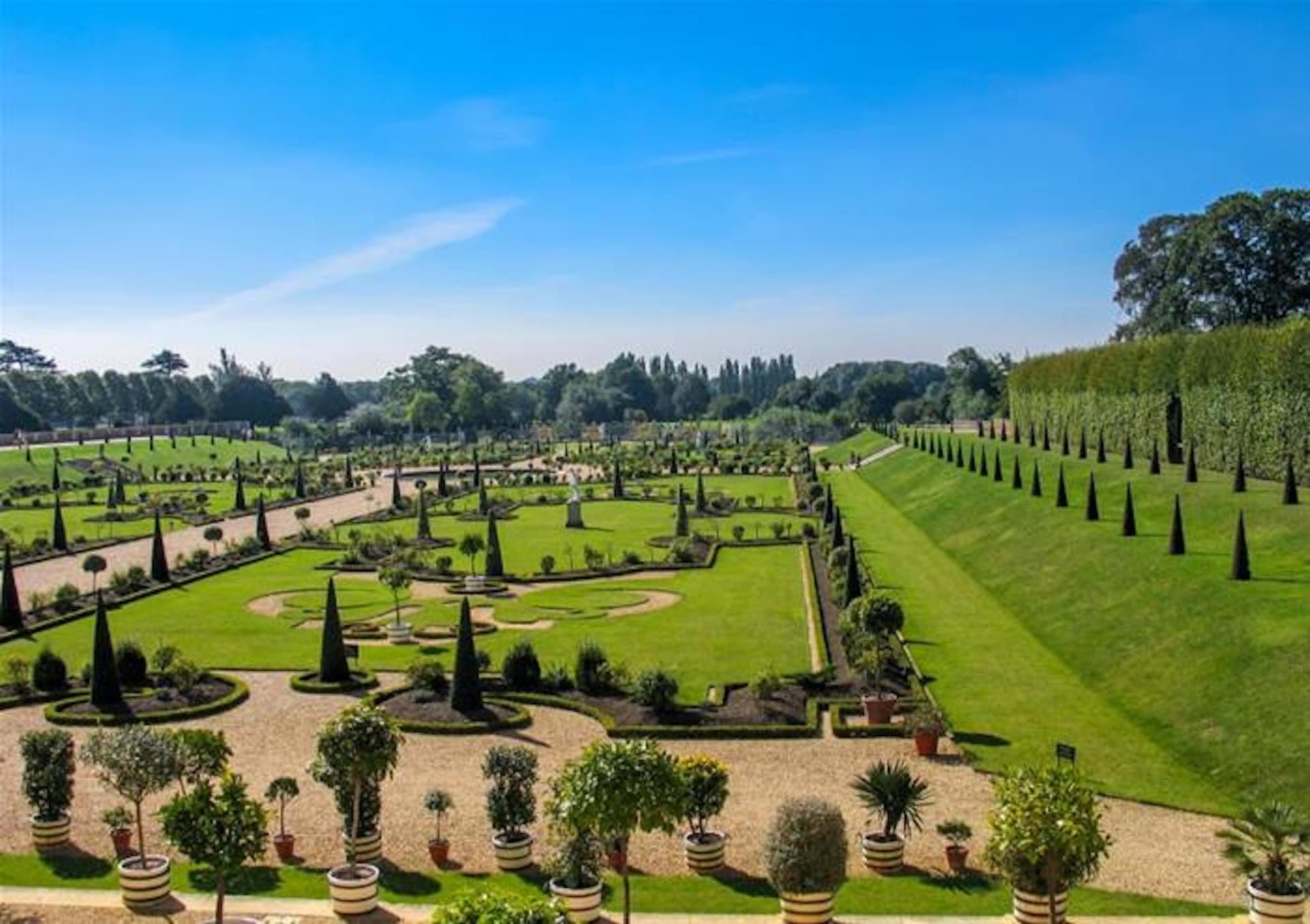 Hampton Court Palace, Windsor Castle, and London Sightseeing Tour - image 5