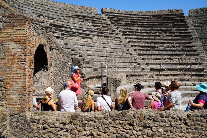 Tour of Pompeii & Mt. Vesuvius with Priority Access from Naples - image 8